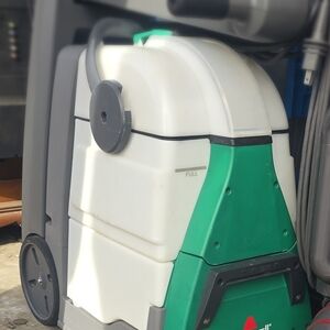 Green and White Carpet Cleaner